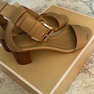 Michael kors 2” heels